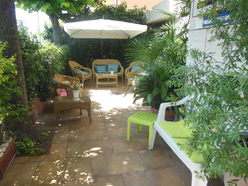 Hotel Edy Rimini Luaran gambar