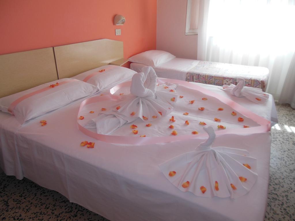 Hotel Edy Rimini Luaran gambar