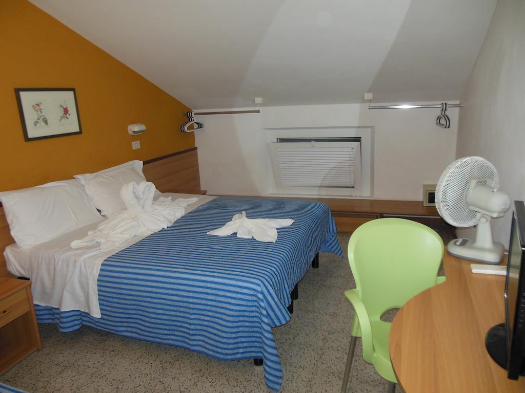 Hotel Edy Rimini Luaran gambar
