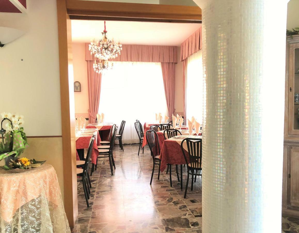 Hotel Edy Rimini Luaran gambar