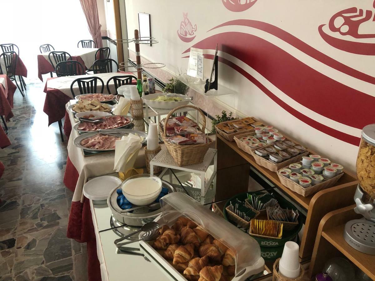 Hotel Edy Rimini Luaran gambar