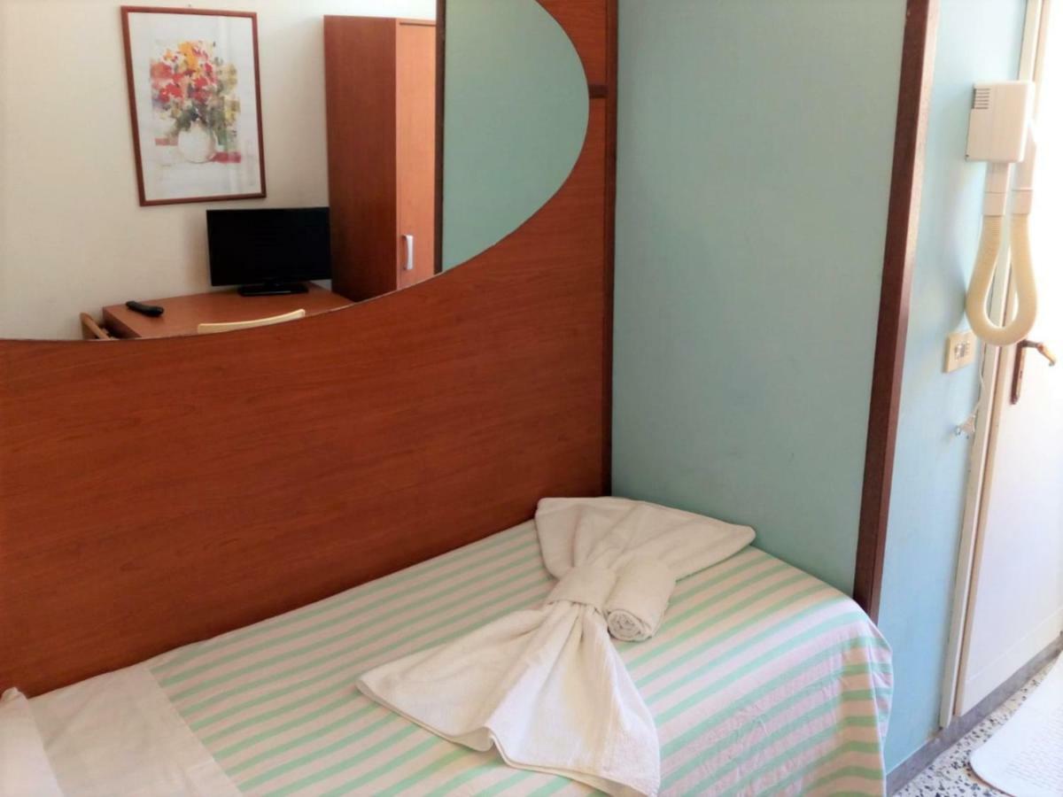 Hotel Edy Rimini Luaran gambar