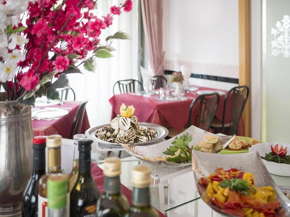 Hotel Edy Rimini Luaran gambar